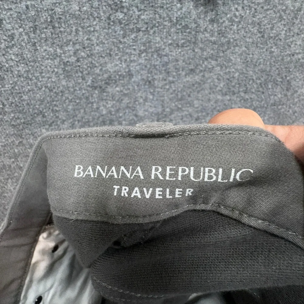 Banana Republic Traveler Pants Mens 33x32 Gray Slim Fit Stretch Chino Casual